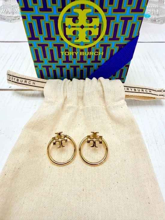 NEW Tory Burch
Miller Front-Back Earrings
Gold - Picture 2 of 10